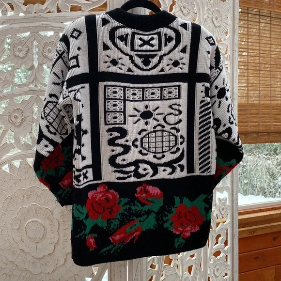 Funky 1980s vintage floral knit sweater with a colorful eclectic pattern-Medium - Picture 11 of 12